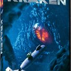 „Von den Machern von T-34", „KRAKEN“, „Vorab-Cover, FSK 12 beantragt“. U-Boot und riesiges Auge im Ozean.