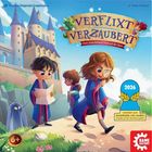 „VERFLIXT VERZAUBERT“ – Dem unsichtbaren Dieb auf der Spur, Illustration von Kindern mit Zauberoutfit vor einem Schloss.