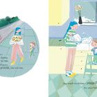 Links: Text über Pizza und Heimweg. Rechts: Mutter und Kind in der Küche beim Geschirr spülen.