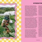 INTRODUCTION: Ein Text über Gartenarbeit und dessen positive Wirkung auf das persönliche Wohlbefinden. Links eine Frau im Garten.