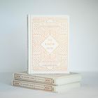 Buch mit dem Titel "To Know Him" von Dr. Henry Cloud. Stapel von drei Büchern, geometrisches Muster in Orange.