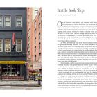 Brattle Book Shop, Boston, Massachusetts, USA. Außenansicht eines alten, dreistöckigen Gebäudes mit Bücherladen im Erdgeschoss.