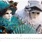 Eine farbenfrohe Illustration mit zwei venezianischen Masken. In einem Kalender, der Monat ist Februar. Darunter steht "Carnevale".