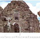 „Clonmacnoise, Klosterruine“, gefolgt von einem steinernen Gebäuderest und einem verzierten keltischen Kreuz.