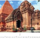 Cham Zivilisation, Nha Trang. Kalender für den Monat Februar mit alten roten Backsteintürmen unter blauem Himmel.