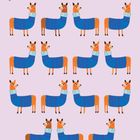 Text: "In dieser Lama-Herde gibt es viele Zwillings-Paare. Findest du das Tier, das es nur einmal gibt?"  
Illustration: Bunte Lamas in Pullovern.