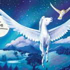 Text: „...und sie FLOG hoch in den Nachthimmel.“ Ein geflügeltes Pferd fliegt mit einer Eule durch einen sternenreichen Nachthimmel.