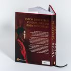 Der Text beschreibt eine persönliche Reise durch Kulturen und Erfahrungen, verbunden mit Kung Fu und Shaolin-Philosophie.