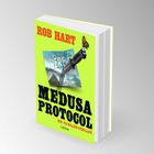 "ROB HART, MEDUSA PROTOCOL, EIN EX-KILLER-THRILLER, lübbe", Postkarte mit Messer und Schmetterling.