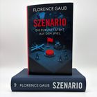 "Florence Gaub: Szenario. Die Zukunft steht auf dem Spiel." Ein Buch mit einer abgebildeten futuristischen Spielbrettszene.