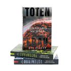 "TO TEN, BERNHARD AICHNER, THRILLER, FRAU DER RAUSCH." Drei Bücher mit ansprechenden Covern, die übereinander liegen.