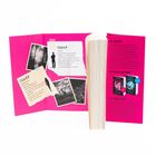 Texte: Claire und Shane Beschreibungen; Autoreninfo zu Allie Kinsley; Bücher "Willing Prey", "Preying"; Übersetzerin Katharina Reiß. Bücher mit rosa Hintergrund, schwarz-weiße Waldfotos.