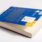 "Leben mit der Kraft des Mondes." Blaues Cover mit großem, gelbem Vollmond, Textabschnitt und kleinem Boot-Logo.