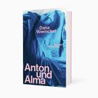 Aufschrift: "Dana Vowinckel, Roman, Suhrkamp, Anton und Alma". Blaues zerknittertes Bettlaken im Hintergrund.