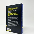"GETÄUSCHT. GEJAGT. GEFANGEN. Eine Frau auf der Flucht. Ein Mann, der sie zur Strecke bringen will." 

Buchrücken mit Text.