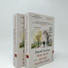 Zwei Bücher mit dem Titel "Was nicht gesagt werden kann" von David Szalay, zeigen einen Gehweg mit einem Einzelgänger.