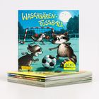Text: "WASCHBÄREN-FUSSBALL", "CARLSEN", "pixi BÜCHER". 
Illustration: Waschbären spielen Fußball unter einem Mond. Im Hintergrund ein Tor.