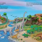 Texte über Brachiosaurier, Stegosaurus und Centrosaurus. Illustration mit Dinosauriern, Pflanzen und einer Flusslandschaft.