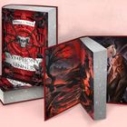 Das Bild zeigt zwei Bücher: "Symphony of the Sinner" von Becca S. Hale. Ein rotes Cover mit Totenkopf und schwarzem Seil, daneben eine Illustration.
