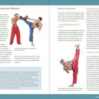 1. Wissenswertes zum Dehnen. Effekte des Dehnens. INFO Dehnen. Zwei Sportler demonstrieren Dehnübungen im Kampfsport.