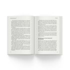 Titel: "Wir verlieren unser Land" und "Die Bedeutung von innerer Sicherheit für die Gesellschaft". Text auf zwei Buchseiten.