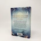 **DEIN HERZ LÜGT NIE. ABER DARFST DU IHM FOLGEN?**  
Cover mit Fenstern und blau-goldenem Design.