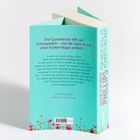 Rückseite eines Buches mit Text über eine Liebesgeschichte zwischen einem Football-Star und einer Schauspielerin.