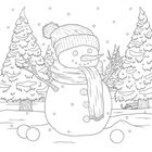 Schneemann mit Mütze und Schal, Schneebälle und Bäume im Hintergrund, leicht schneit es, kein Text sichtbar.