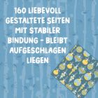 "160 liebevoll gestaltete Seiten mit stabiler Bindung - bleibt aufgeschlagen liegen." Hintergrund mit Baum- und Blattmustern, Ecke mit Muster aus Christbaumschmuck.