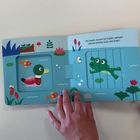 Text: "Als Frosch, da kann ich hüpfen, springen und ein schönes Quak-Lied singen." 
Illustration eines Frosches und einer Ente.