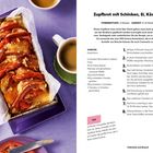 "Zupfbrot mit Schinken, Ei, Käse und Tomaten" steht oben. Auf der linken Seite ist ein Kastenform-Brot mit Tomaten.