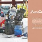 Grundlagen: Das Materialangebot ist groß. Materialien und Werkzeuge sind auf einem Tisch in einem Atelier angeordnet.