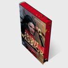 "SPIRIT WARRIOR" von Annika Sala. Folg deinem Herzen – furchtlos und wahr. Eine Frau in Rot mit Schwert.