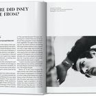 "WHERE DID ISSEY COME FROM? Essay by KAZUKO KOIKE. Links: Text über Issey Miyake. Rechts: Schwarzweißfoto eines Mannes."
