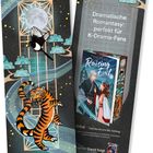 Texte erwähnen Romantasy für K-Drama-Fans. Illustration mit Tiger, Baum und Elster unter Mond. Buch "Raising Evil".