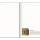 KW 23. Montag 07 bis Sonntag 13. Raum für Wichtiges & Wesentliches. Fassadenweise: Tipps zur Deko. Illustration: Hausfassaden.