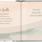 Links der Text: "Dein Licht. Mit jedem Morgen kommt die Erkenntnis: Die Nacht hat nichts geändert. Doch auch die Gewissheit in meinem Herzen bleibt:". Rechts: "Keine Nacht kann der Welt dein Licht nehmen." Sanfte Pastellfarben mit einer Sonnen-Illustration im Hintergrund.