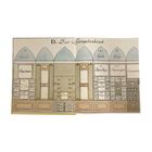 Innenarchitektur-Illustration eines Spiegelkabinetts mit Notizen zu Wänden, Künstlernamen und Ornamenten.