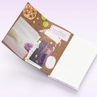 Ein Notizbuch zeigt Texte über Bücher, eine To-Do-Liste und eine Illustration. Darauf sind Kiwi, eine Waffel und eine Maus.