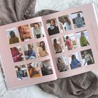 "Strickanleitungen" ist groß rechts abgedruckt. Mehrere Fotos von Personen in gestrickter Kleidung mit Nummern und Texten.