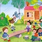 Im Waldkindergarten. Kinder schaukeln, wippen. Eine Erzieherin beobachtet. Ein Vogel, ein Busch, ein Eichhörnchen sind zu sehen.