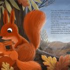 Text beschreibt Eichhörnchen im Nest: Papa kuschelt, erklärt Winter. Illustration: Drei rote Eichhörnchen, Herbstlaub, Astloch.