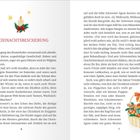 "Weihnachtsbescherung" steht groß oben. Illustration: Kerze, Sterne, Kranz. Rechts: Geschenkekorb, Sternenkonfetti.