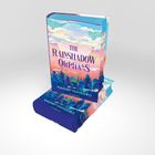 "The Rainshadow Orphans" von Naomi Ishiguro. Ein Buch mit Stadtillustration in Pastelltönen auf dem Cover.