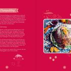 Titel: Plumpudding. Beschreibung und Zutatenliste links; Foto des Puddings mit Dekoration aus Rosmarin und Mandarinen rechts.