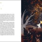 "Die Sterntaler" steht linksseitig. Ein Mädchen in Weiß steht strahlend unter einem sternenfunkelnden Himmel in einem Wald.