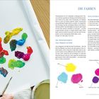 "Die Farben. Die Primärfarben: Cyan, Magenta und Gelb. Sekundärfarben: Orange, Grün, Violett. Farbkleckse auf Papier."