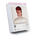 Text: "THE ART OF VINYL COVERS 2027." Stapel von Vinylhüllen auf einem rosa Hintergrund.