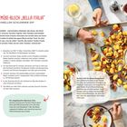 Text: "Gnocchi-Gemüse-Blech 'Bella Italia'" und Zubereitungsschritte. Bild zeigt Hände, die Gnocchi auf einem Blech servieren.