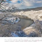 Text: „Die Mosel von Trier bis Koblenz – Blick auf die Mosel bei Piesport.“ Winterlandschaft, verschneite Weinberge, Fluss.